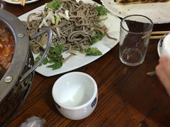 -溢心园香河肉饼总店