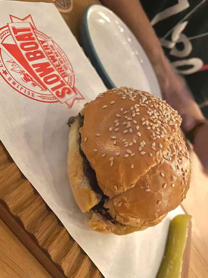 航鲜啤slow boat brewery(三里屯店)-"拔草了,这家店超级棒,牛肉汉堡