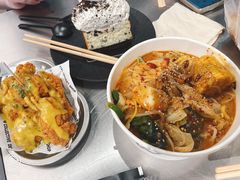 -W COLLECTIVE  DESSERT SHOP
