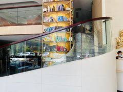 -深圳龙华大浪商业中心亚朵X酒店