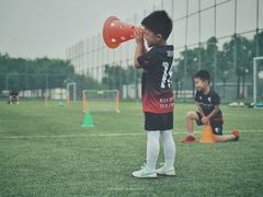 -Riverside河畔少儿足球培训(前滩店)