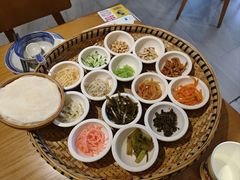 -包整·丝娃娃(一览甲秀楼风景店)