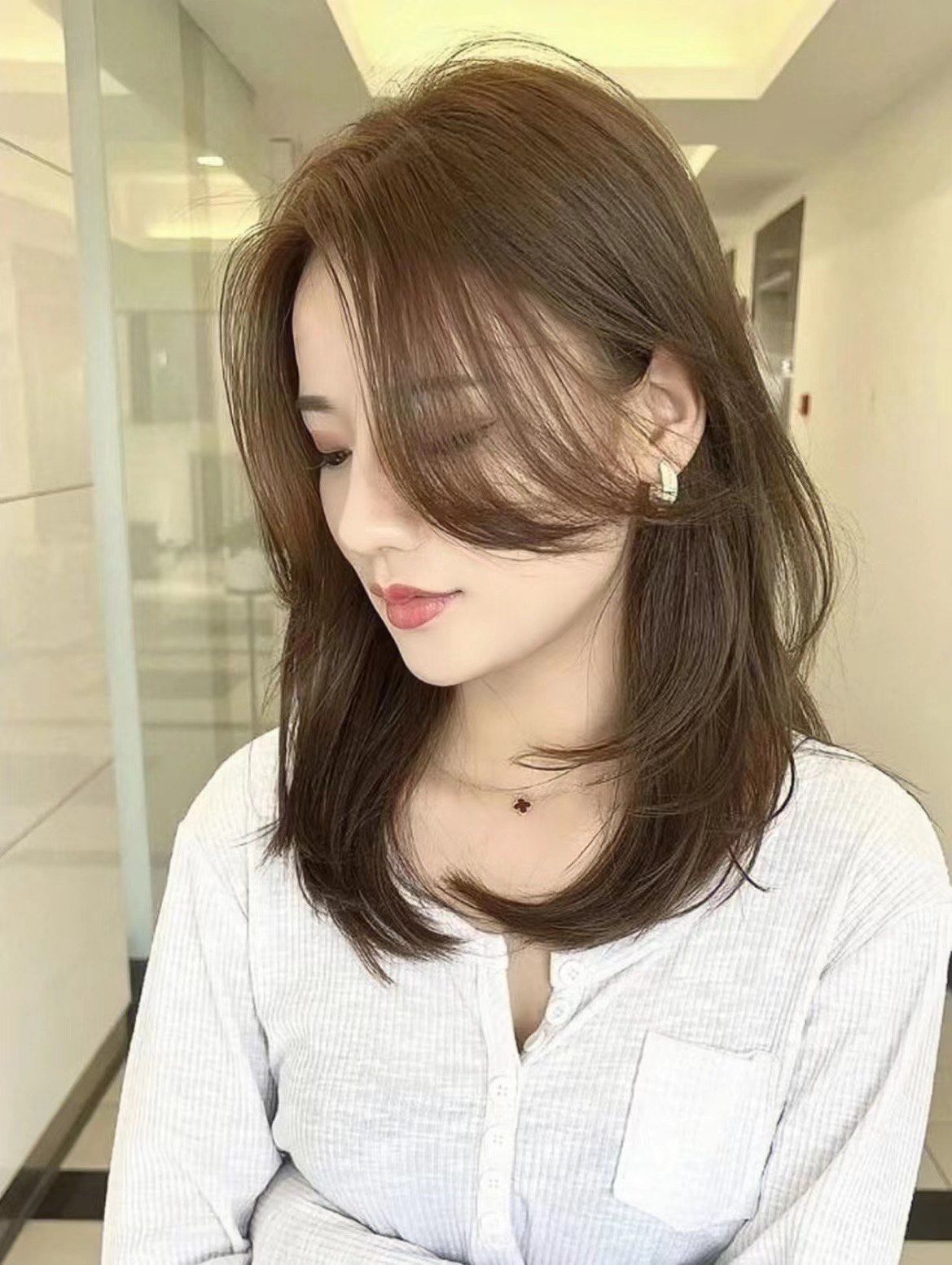 适合方圆脸最修饰脸型的中长发