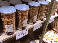 -顶东面包花园·生日蛋糕(世博店)