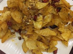 -扒虾小妹儿麻辣海鲜(宏图街店)