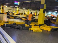 -极限PLAY运动娱乐新世界·团建派对表演休闲馆·室内高空游乐园