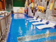 -兴芮温泉度假区