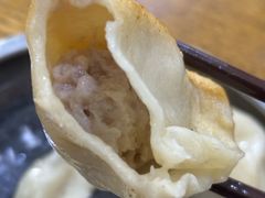 -黄阿姨锅贴大王(万航渡路店)