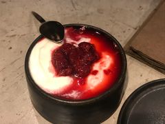 覆盆子果酱酸奶-半山腰·云南菜(侨福芳草地店)