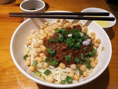 -呼啦面馆·头牌豌杂面(爱琴海店)