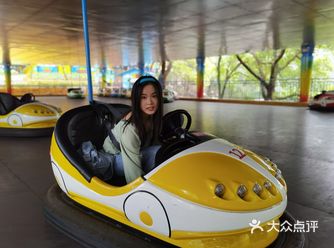 等了一年的神农公园终于可以开玩了 有摩天轮、VR体验