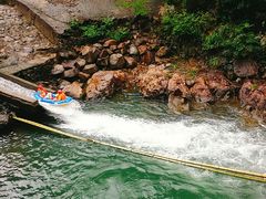 -安吉龙王山峡谷漂流