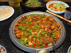 -侯志伟老街炒鸡(广济街店)