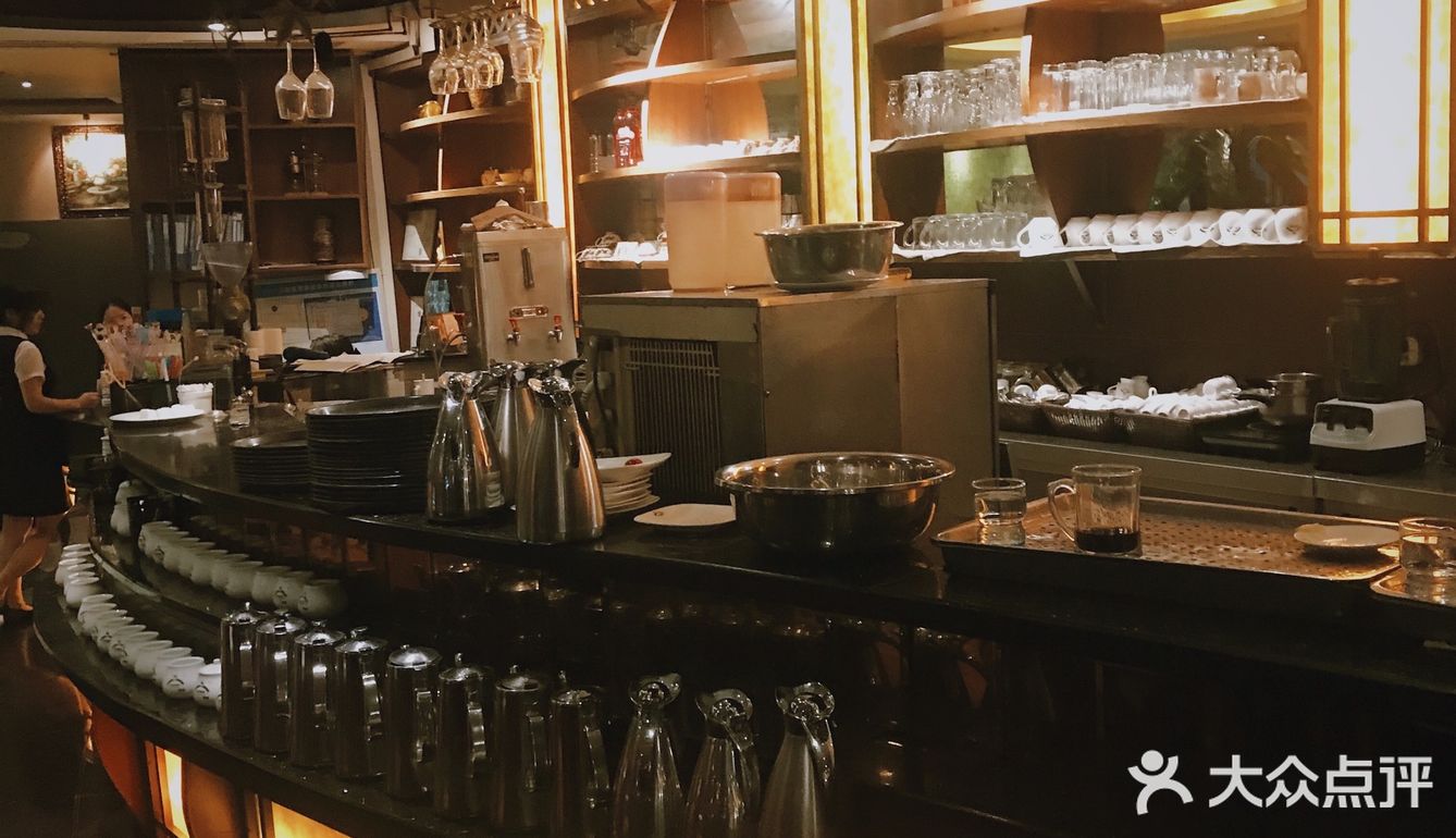 曾经的重庆商务咖啡顶流“两岸咖啡”是否没落了？