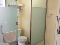 简陋无比卫生间-汉庭(北京鼓楼大街地铁站店)