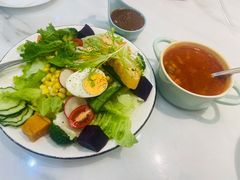 -丽莎沙拉轻食餐厅(国贸店)