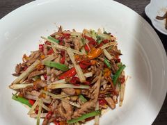 -江间有味·拼烧·鱼鲜·粤式靓汤(汉口江滩店)