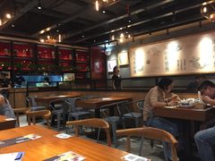 大堂-渝是乎酸菜鱼(龙旗购物中心店)