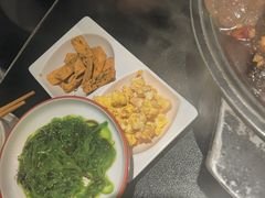 -辣尚瘾·烤鱼·新川菜(牡丹园直营店)