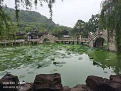 -灵岩山风景区