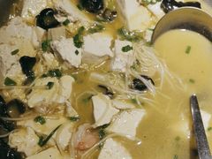 锅仔柴火豆腐-雲蜀龙阁·金牌水煮鱼(方庄店)