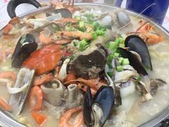 招牌海鲜骨煲-凤城康记饭店