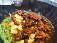 -屯老二农家铁锅炖·行业领军者(梅江店)