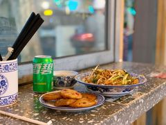 -赣南粉局·江西锅气炒米粉(南京西路店)