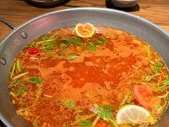 -野山舂·贵州现舂酸汤火锅(鸿通城店)