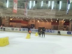 -冠军冰场(环球中心店)