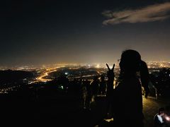 -鬼笑石后山停车场