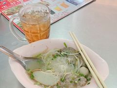 猪肉细米粉汤-榮泰米粉湯(Left Shop)