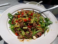 绣球菌炒黄牛肉-楚山晓·楚湘菜(江夏永旺店)