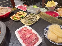 -宽板凳老灶火锅(台湾街店)