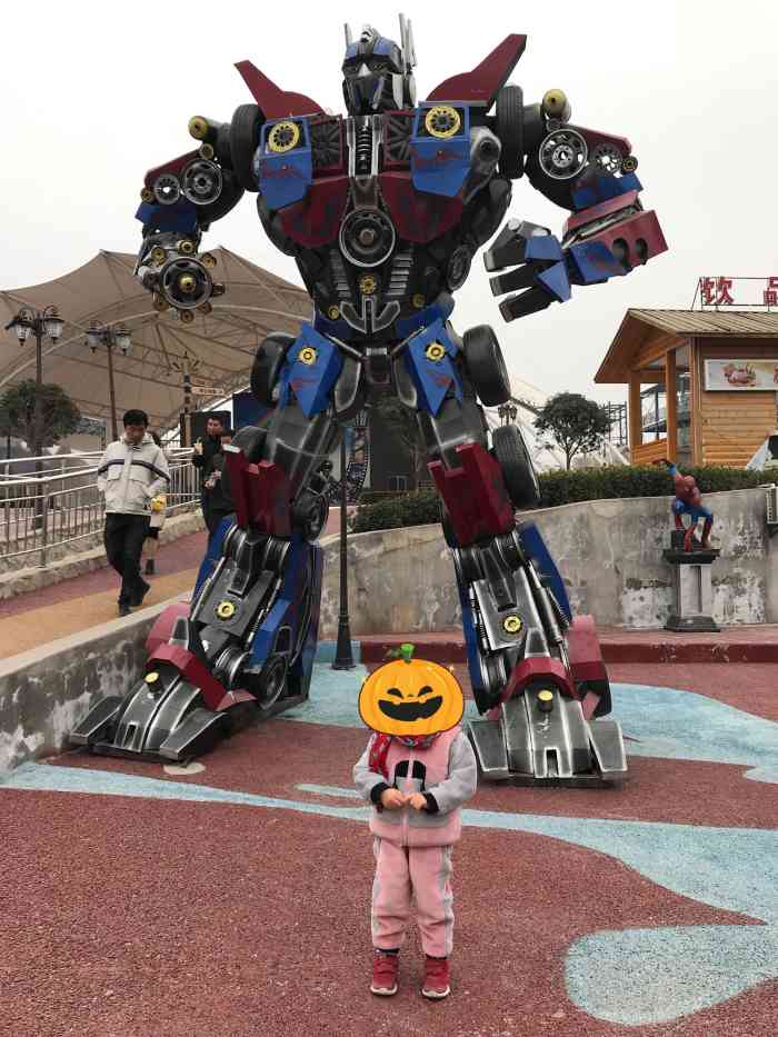白鹿仓·奇幻世界-"打卡白鹿仓 玻璃漂流 58元一位 一分钟.
