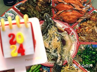用镜头记录一下我家的年夜饭