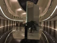 -上海滴水湖皇冠假日酒店