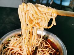 -薛记襄阳香辣牛肉面(平安路店)