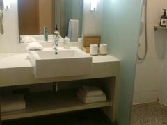 -全季酒店(郑州建设路碧沙岗地铁站店)