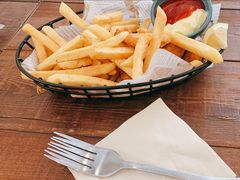 炸鸡块薯条拼盘-AO cafe＆bistro