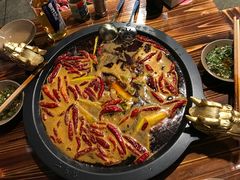 -黄潇洒老火锅(九眼桥宏济巷店)