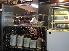 -佰烧海鲜烤肉火锅自助(世茂国际广场店)