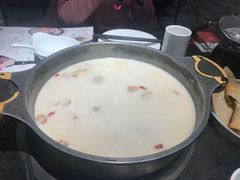 -煲宫猪肚鸡(昆山金鹰国际购物中心店)