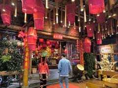 -老滇山寨•云南特色菜•地方菜•民族风情歌舞表演(金碧店)