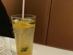 -新大咀港式茶餐厅(宝山万达店)