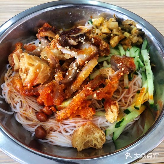 一品红油现榨米粉(骖鸾小区店)