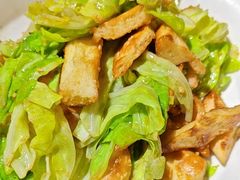 包包菜炒馕-伊带伊路新疆美食府(呼家楼店)