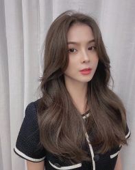 -罗亚帝造型·烫发染发