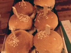 -Helens海伦司小酒馆(复旦大学店)