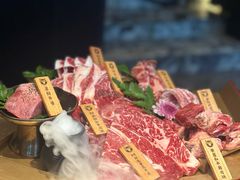-铭牛烧肉·和牛海鲜自助(高新月牙湖店)